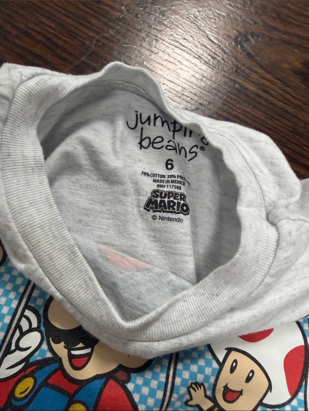 Boys super Mario bundle size 6 and XS - Picture 4 of 4
